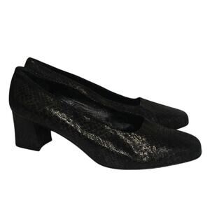 Black Snake print pumps sz 9